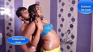 Indian husband wife homemade porn while bathing..