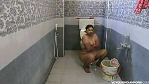 Bhabhi Dipinitta Filmed in Shower