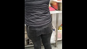 Step mom make step son cum in 20 seconds on her Jeans after fuck