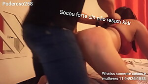 A ruiva chamou dotado pra deixar buceta bem arrombada ela gozou de esguichar no squirt (completo no Red)