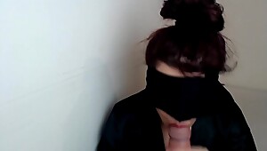 BLINDFOLDED INDIAN GAMER GIRL SUCKING STRANGER'_S HUGE COCK !