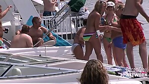 Party Naked On Houseboats Lake Of The Ozarks